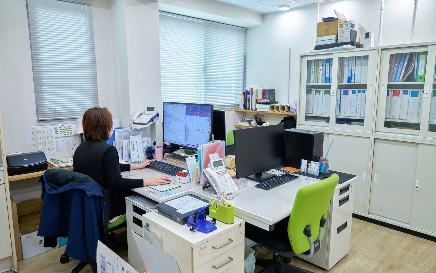 総務部 背景画像